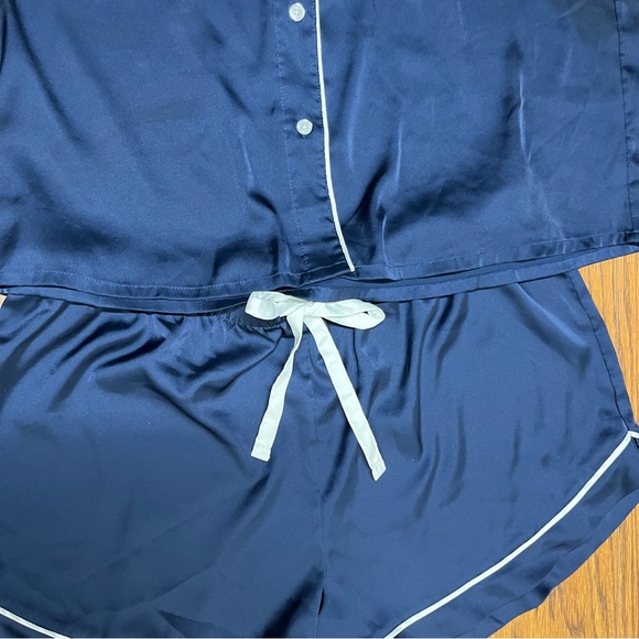 Star Above Navy Two Piece Pajama Set with Button Down Top & Slip-on Shorts Sz XL - Picture 3 of 8